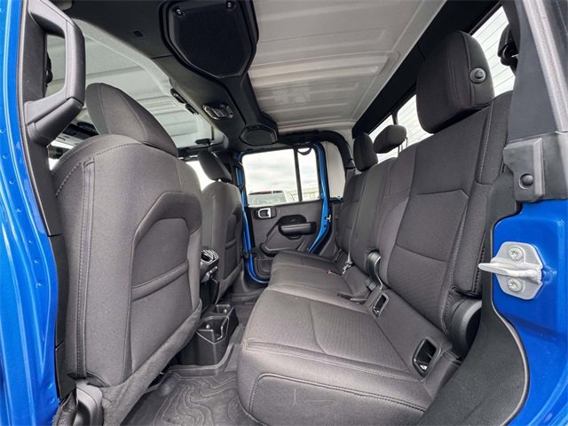 Used 2023 Jeep Gladiator Sport image 19