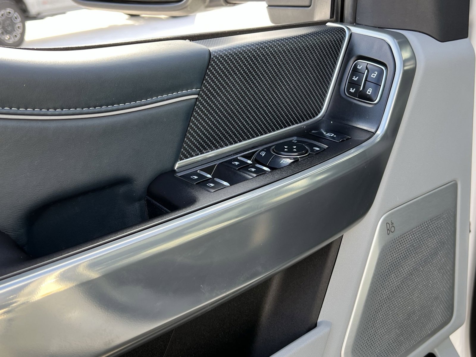 Used 2024 Ford F450 Limited image 15