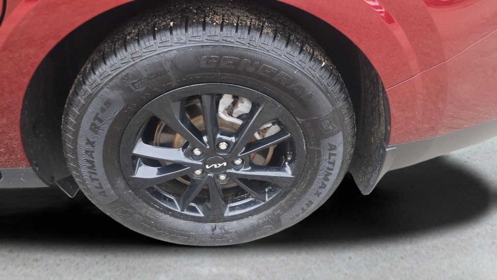 Used 2023 Kia Carnival LX FWD image 30