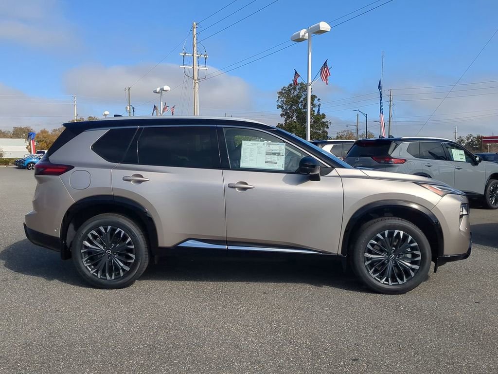 Used 2026 Nissan Rogue Platinum w/ Tech Package image 3