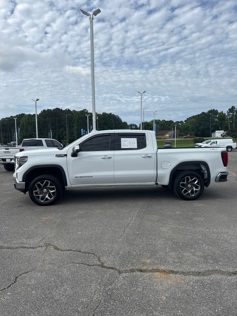 Used 2022 GMC Sierra 1500 SLT w/ SLT Premium Plus Package AWD/4WD image 3