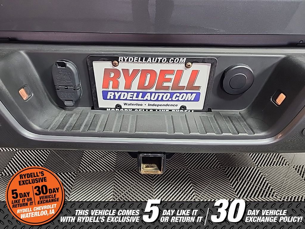 Certified 2022 Chevrolet Colorado W/T w/ Custom Special Edition image 12