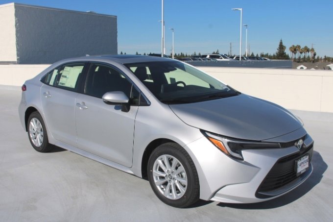 New 2026 Toyota Corolla XLE image 2