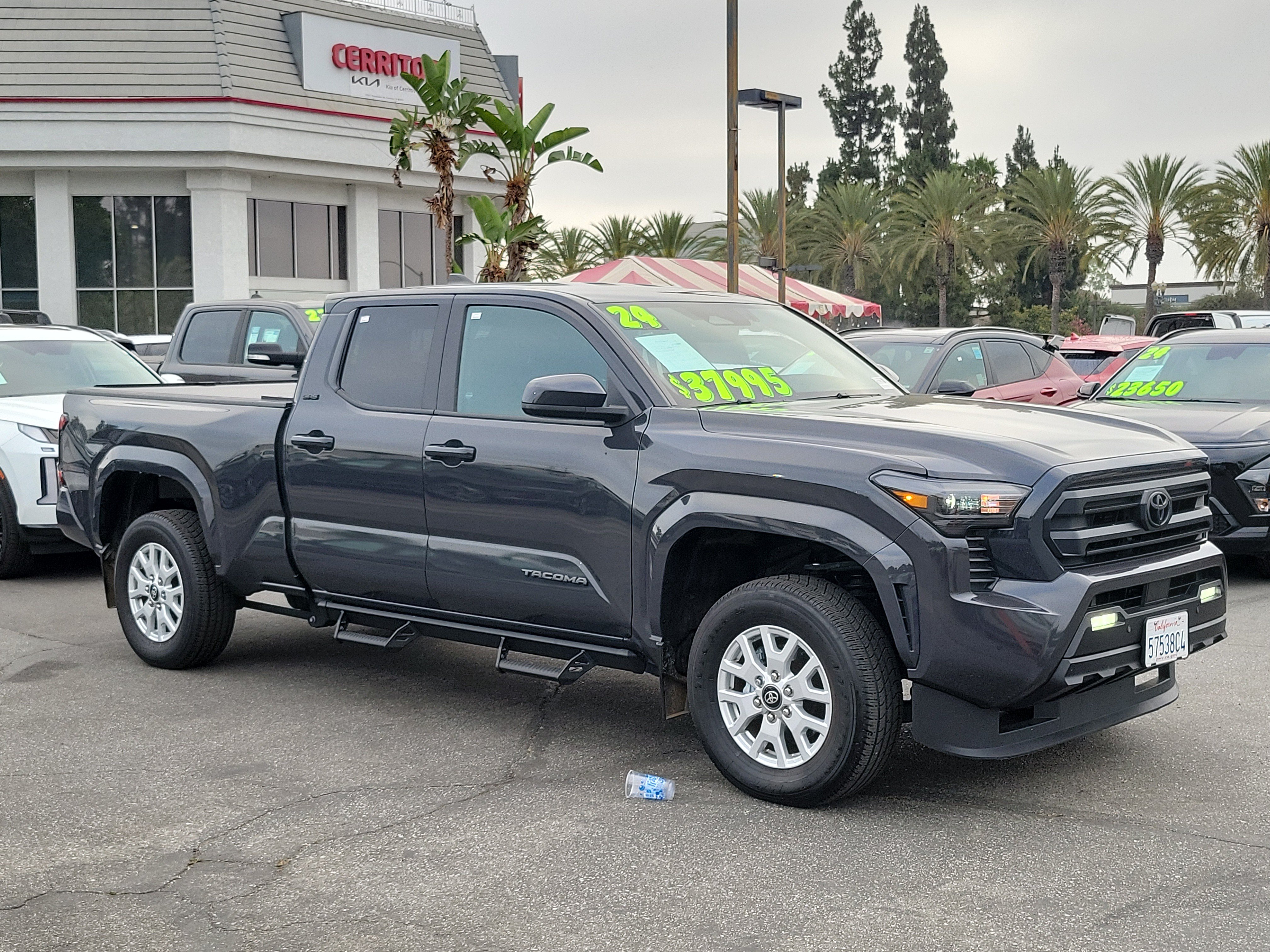 Used 2024 Toyota Tacoma SR5 AWD/4WD image 25