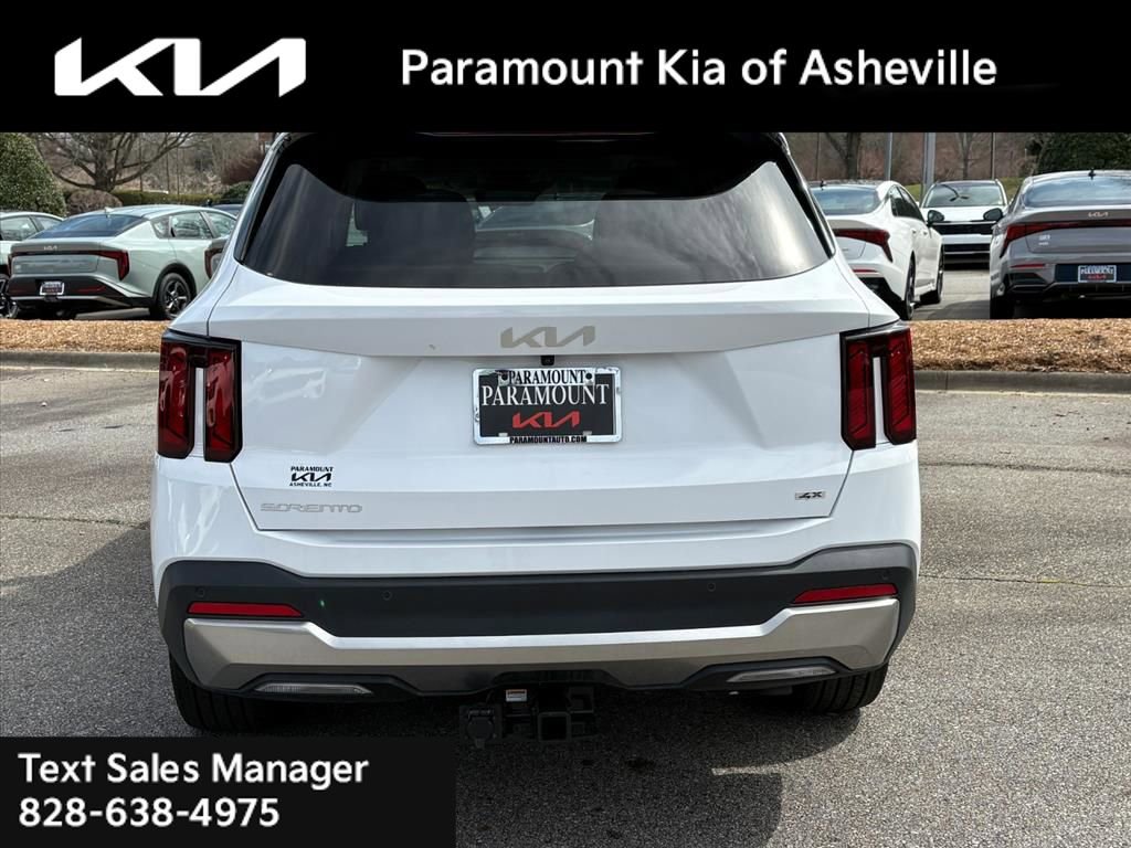 Certified 2025 Kia Sorento EX w/ Panoramic Sunroof Package image 5