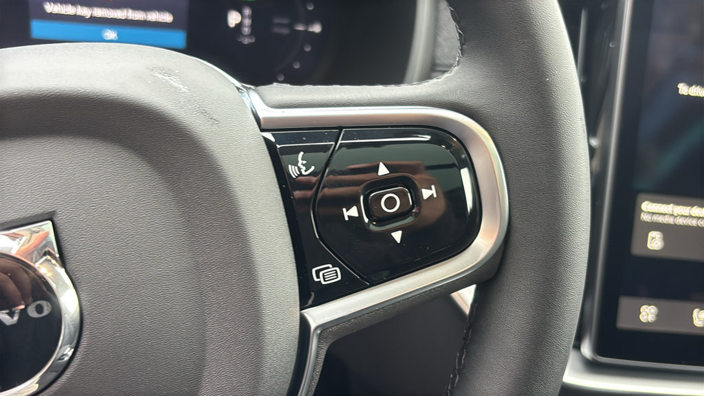 New 2027 Volvo XC90 T8 Plus AWD/4WD image 19