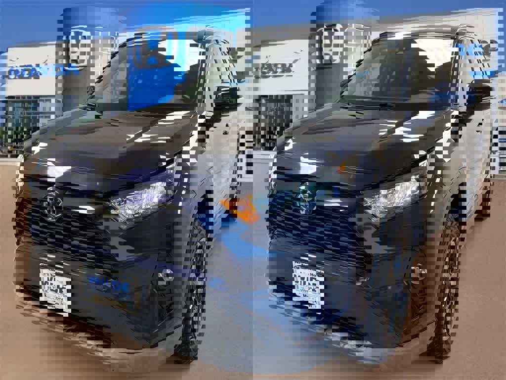 Used 2021 Toyota RAV4 XLE