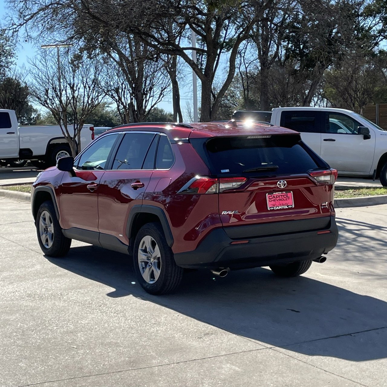 Used 2025 Toyota RAV4 XLE image 4
