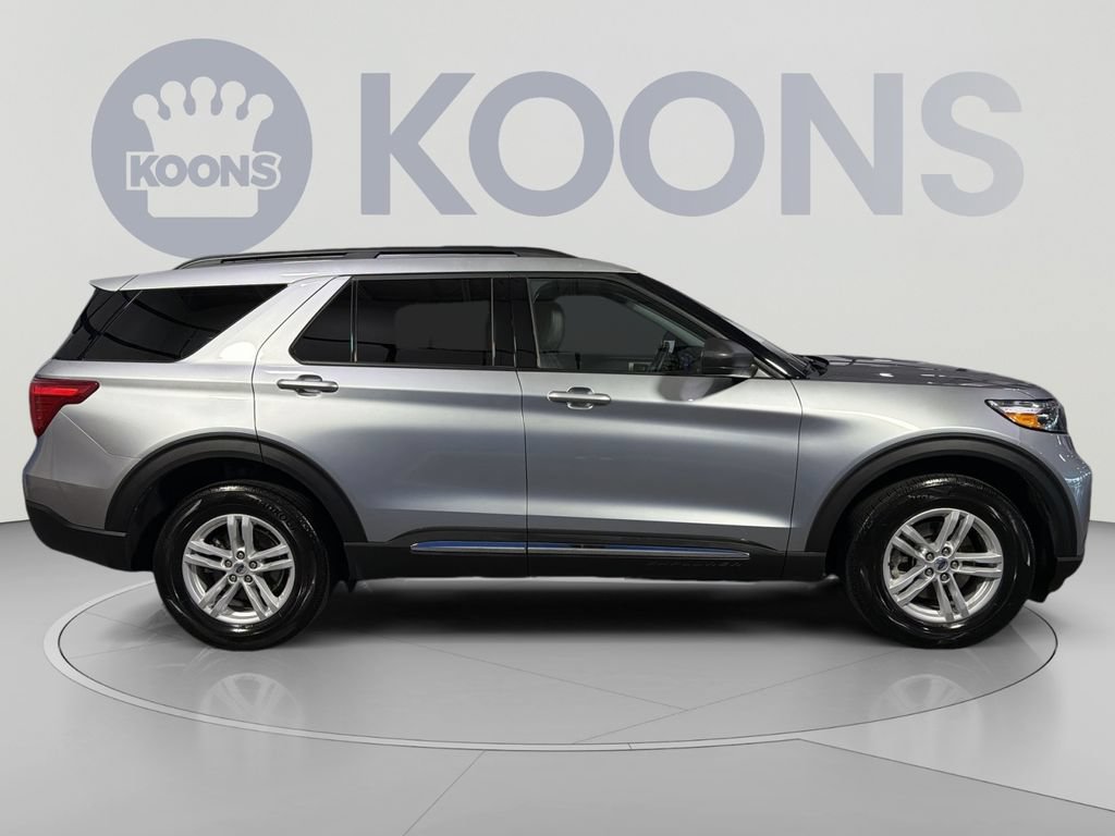 Used 2024 Ford Explorer XLT w/ Equipment Group 202A AWD/4WD image 8