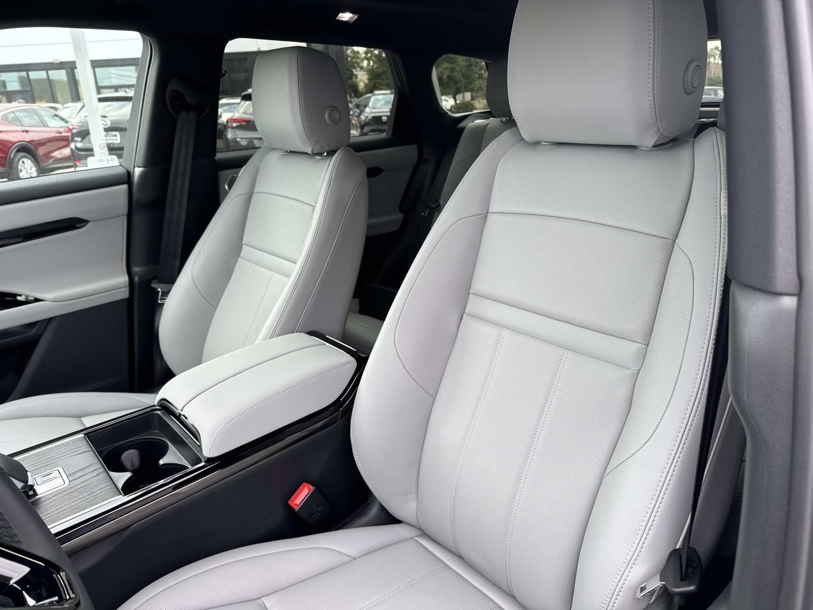 New 2026 Land Rover Range Rover Evoque S image 10