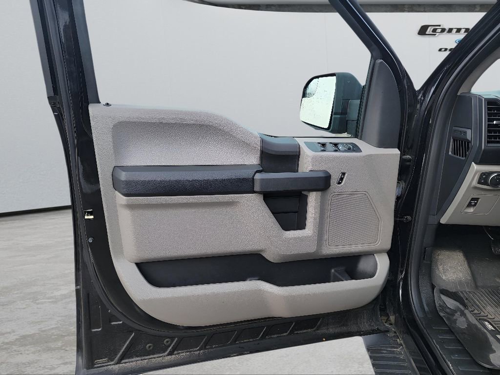 Used 2017 Ford F150 XL w/ Equipment Group 101A Mid image 9