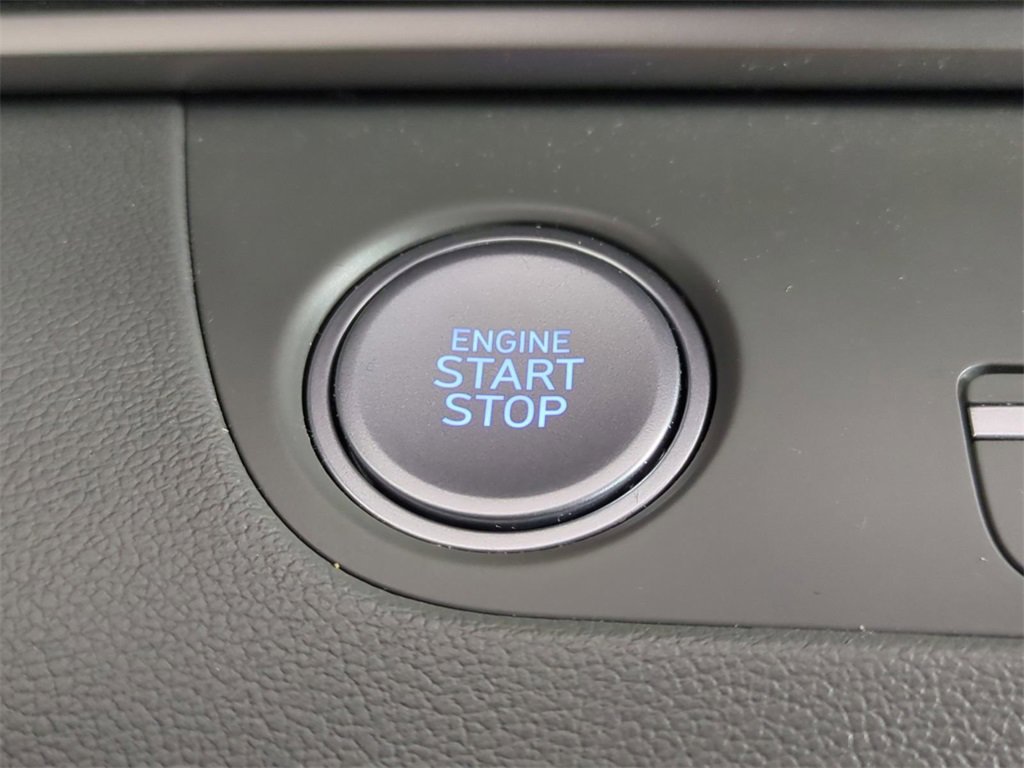 Certified 2023 Hyundai Elantra SEL w/ Convenience Package image 33