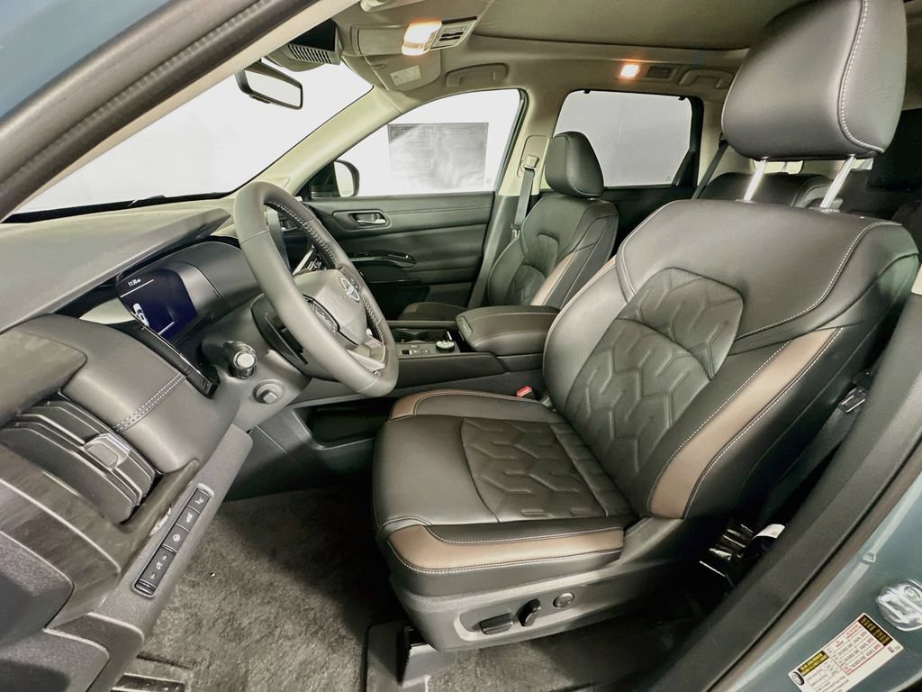 New 2026 Nissan Pathfinder Platinum AWD/4WD image 28