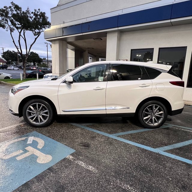 Certified 2024 Acura RDX w/ Technology Package image 4