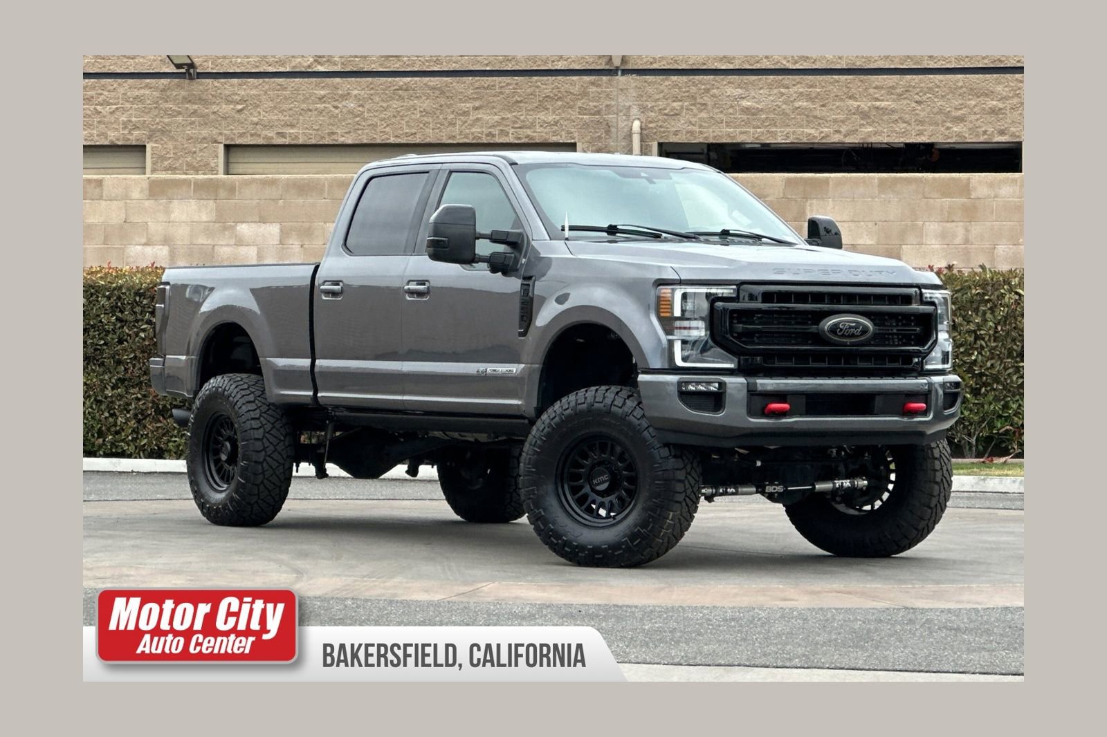 Used 2022 Ford F250 Lariat w/ Black Appearance Package AWD/4WD image 1