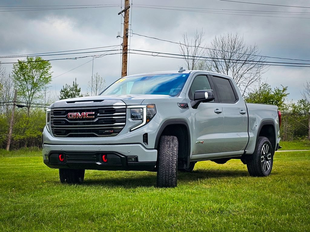 Used 2024 GMC Sierra 1500 AT4 w/ Technology Package AWD/4WD image 9