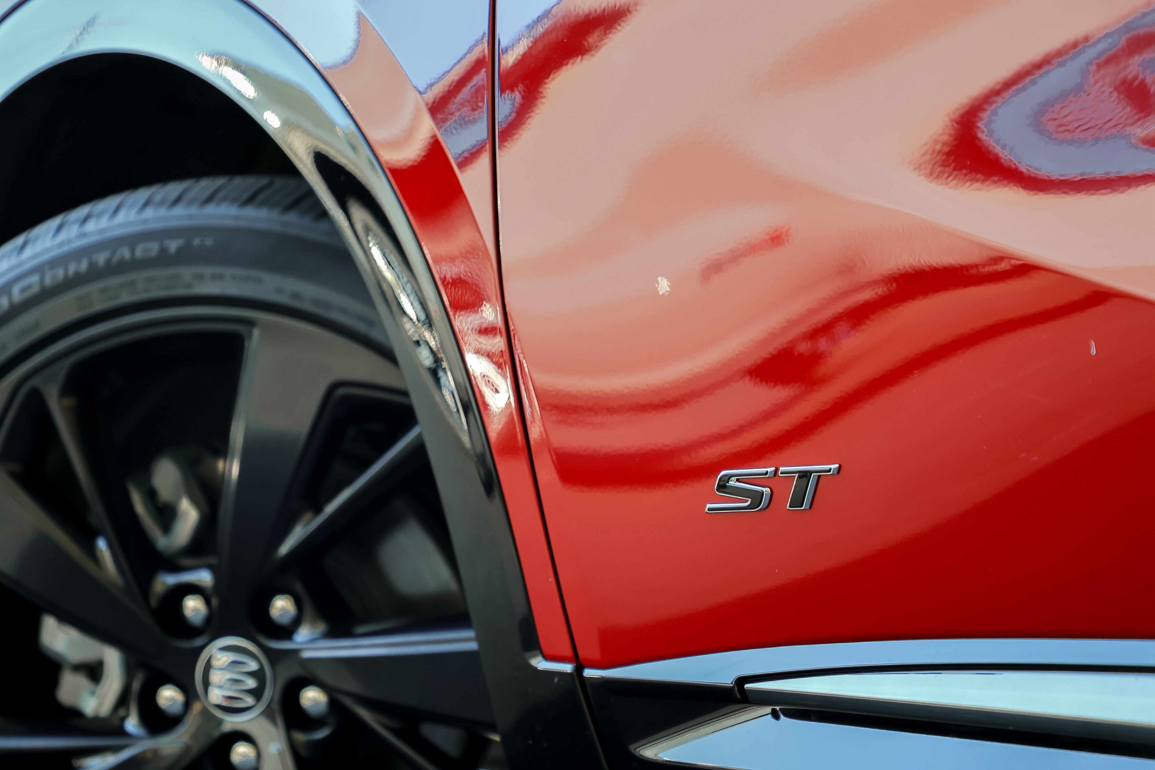 New 2025 Buick Envision Sport Touring image 6