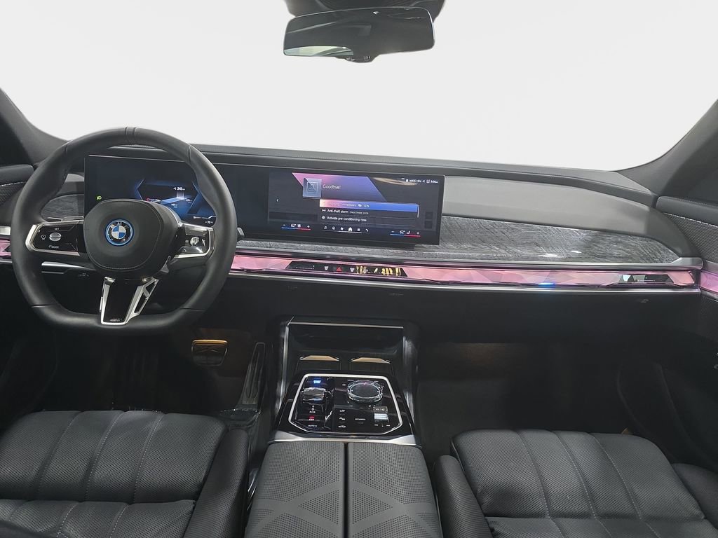 Used 2025 BMW i7 eDrive50 w/ M Sport Package image 9