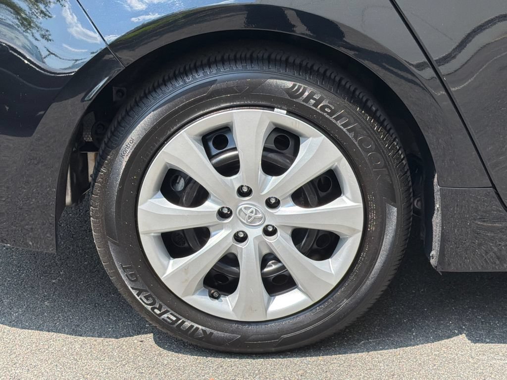 Used 2026 Toyota Corolla LE FWD image 7