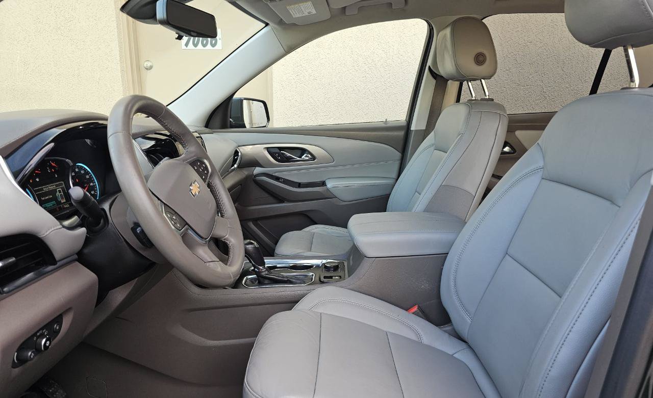 Used 2018 Chevrolet Traverse LT w/ LPO, 'HIT The Road' Package FWD image 20