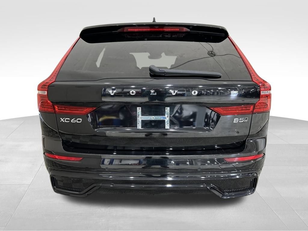 Used 2024 Volvo XC60 B5 Plus AWD/4WD image 2