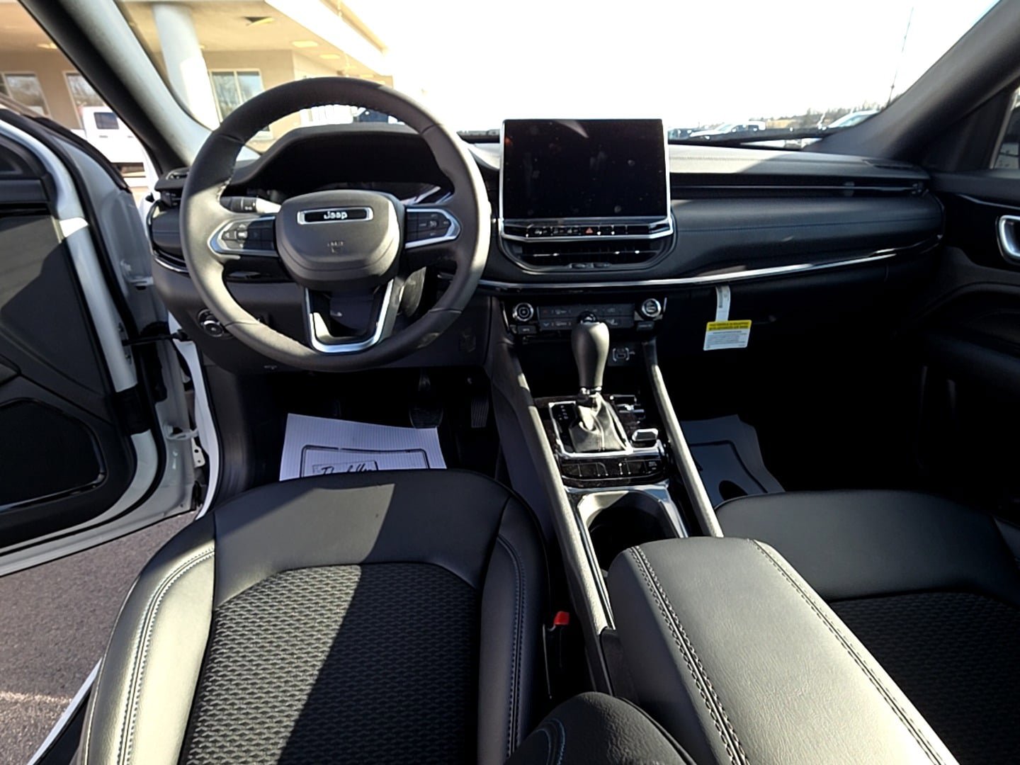 New 2026 Jeep Compass Latitude image 12
