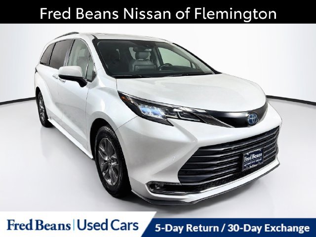 Used 2022 Toyota Sienna XLE w/ XLE Plus Package