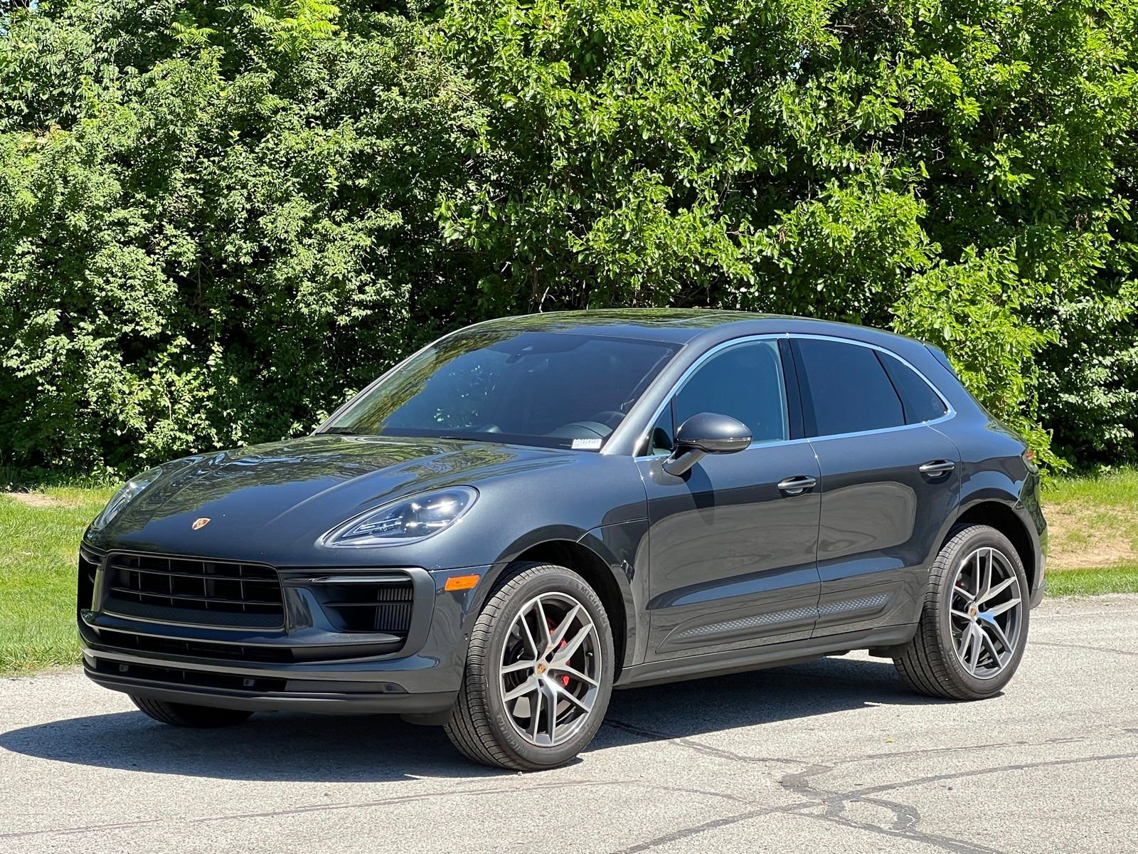Certified 2022 Porsche Macan S AWD/4WD video 1