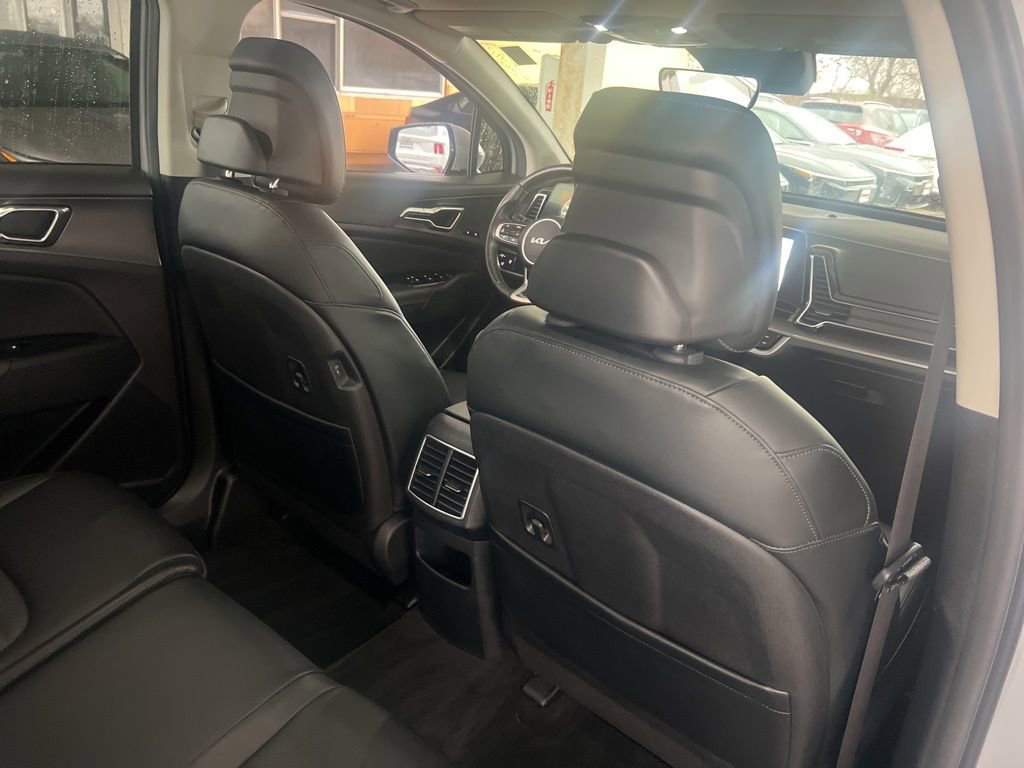 Certified 2023 Kia Sportage SX image 16