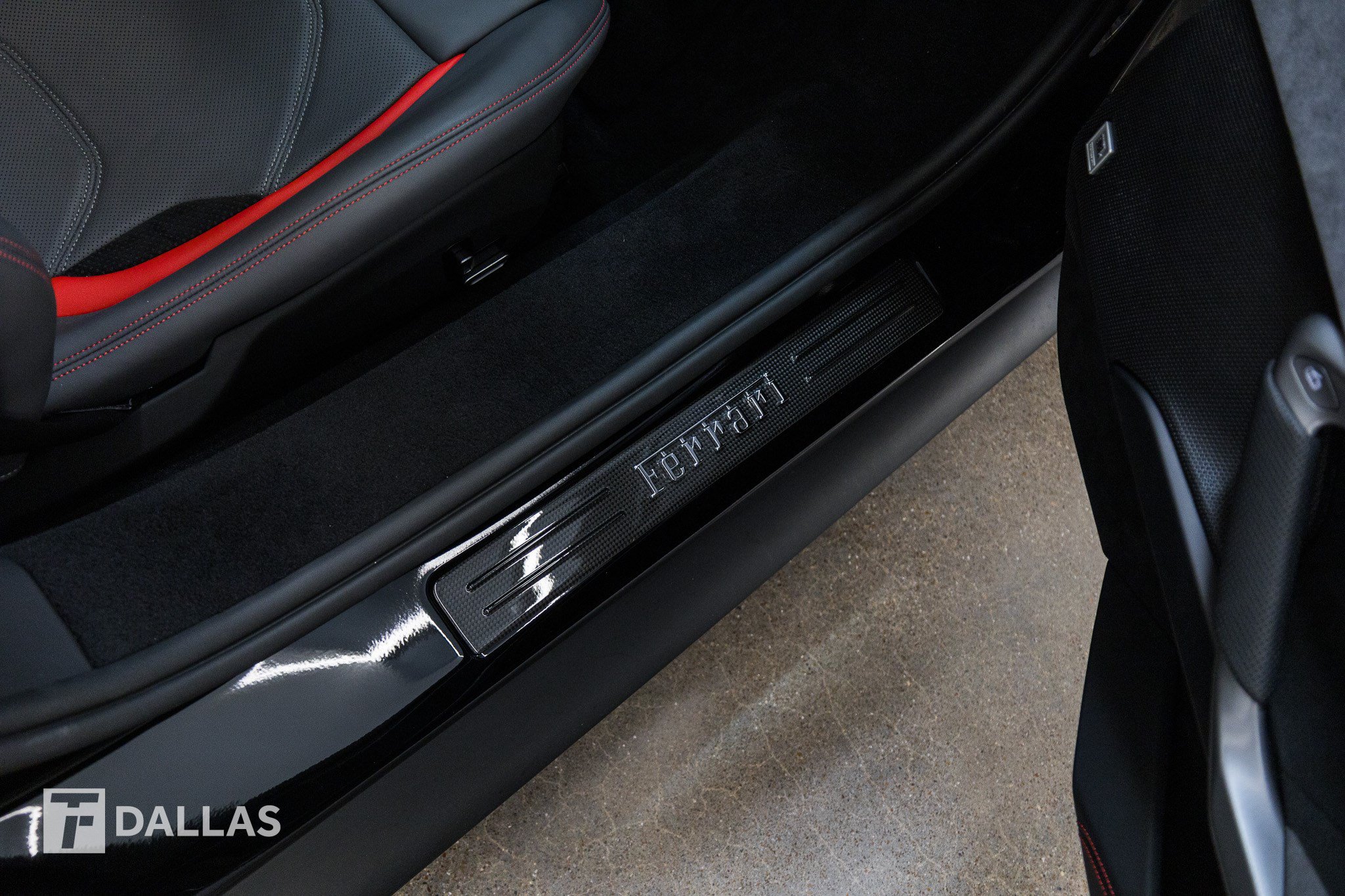 Used 2023 Ferrari 296 GTS RWD image 40