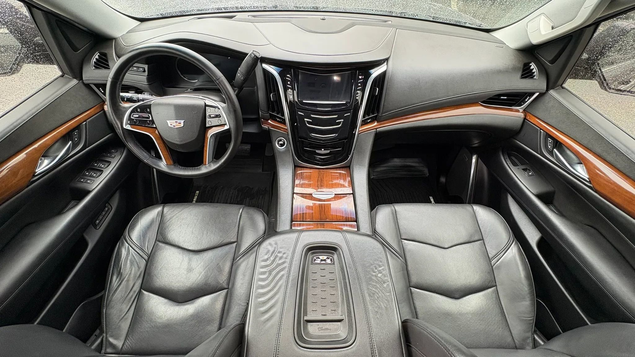 Used 2017 Cadillac Escalade ESV Luxury AWD/4WD image 22