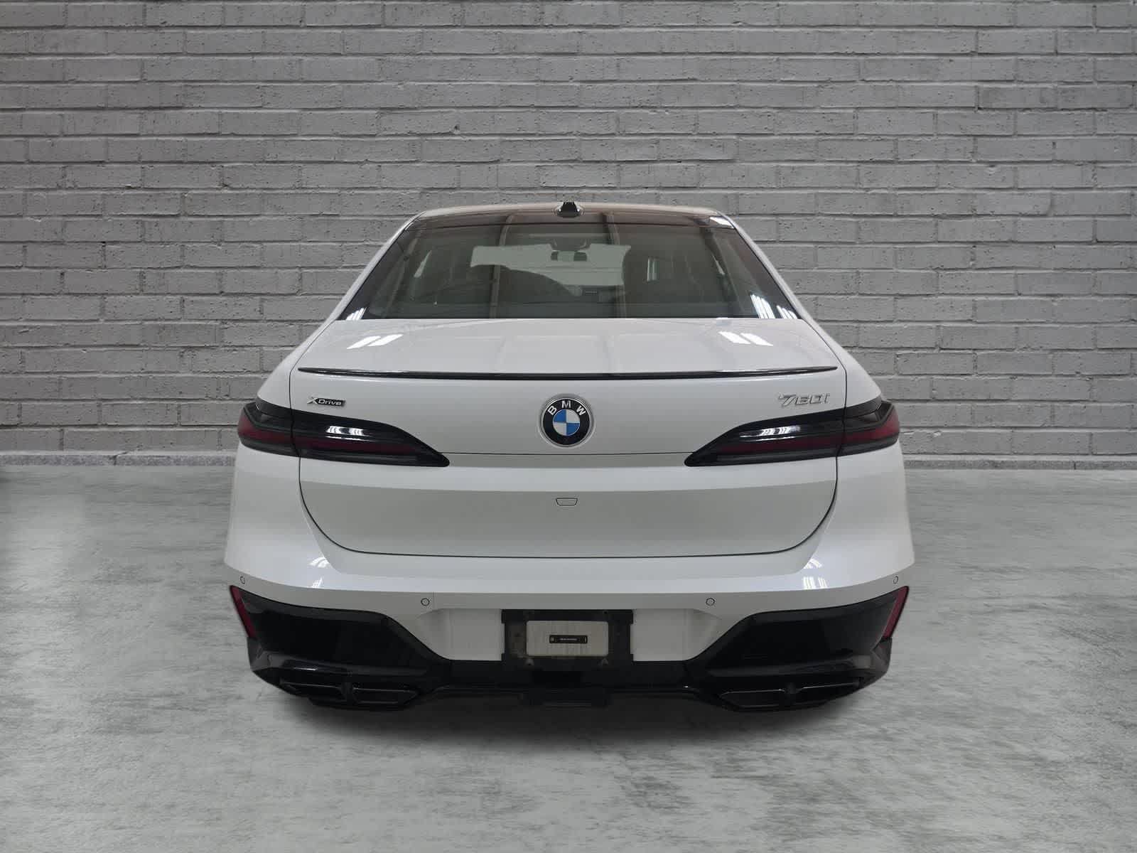 Used 2024 BMW 760i xDrive w/ Executive Package AWD/4WD image 6