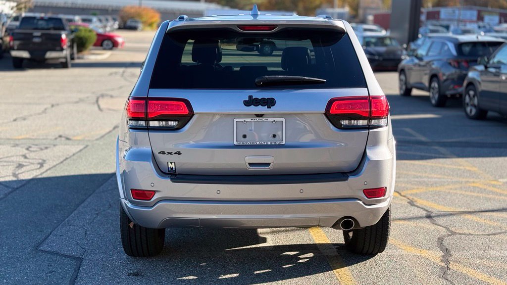 Used 2019 Jeep Grand Cherokee Altitude AWD/4WD image 6