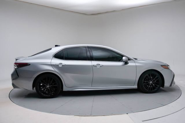 Used 2021 Toyota Camry XSE image 7