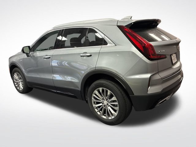 Certified 2024 Cadillac XT4 Premium Luxury w/ Technology Package FWD image 3