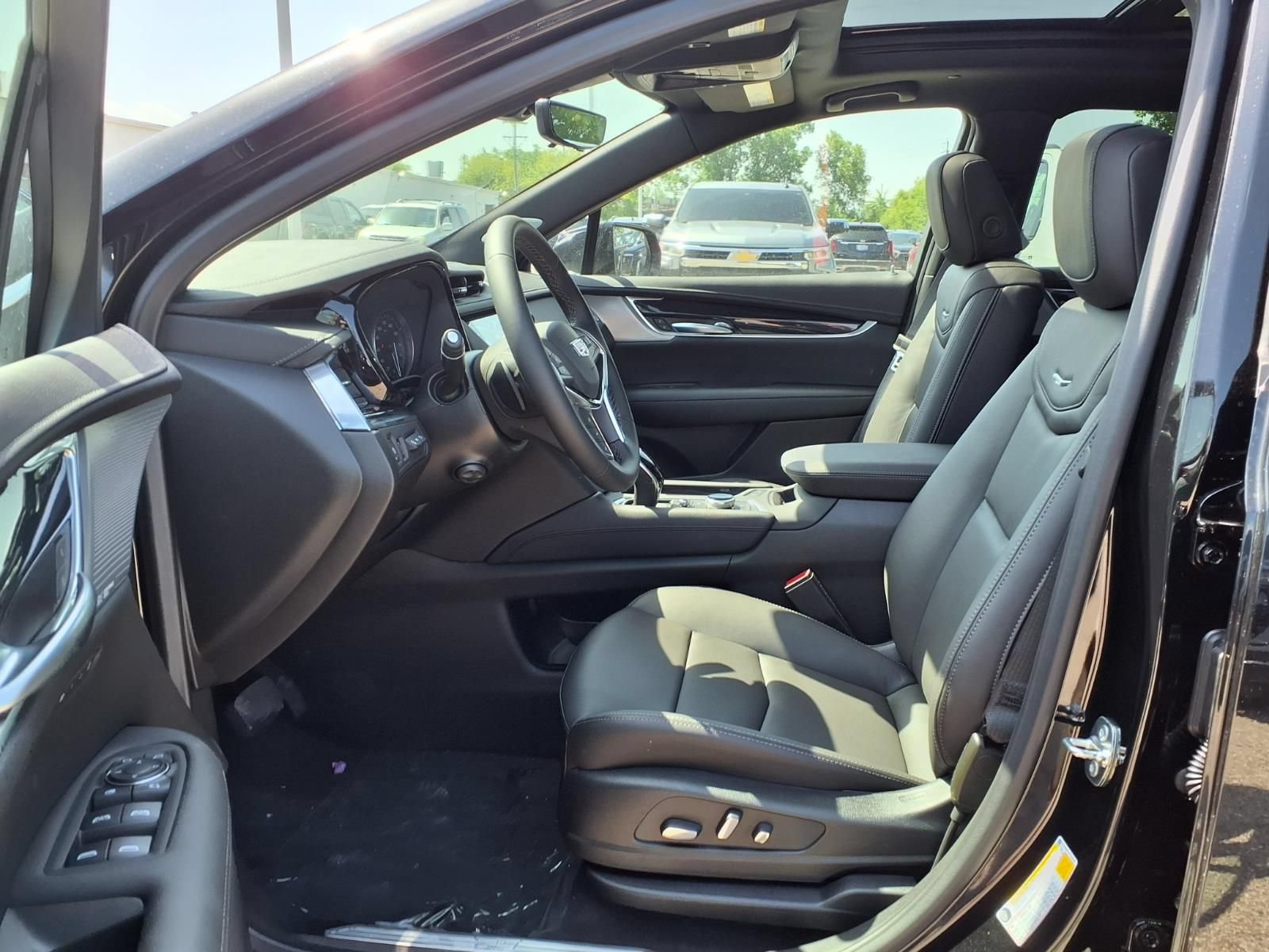 New 2026 Cadillac XT5 Premium Luxury w/ Driver Assist Package AWD/4WD image 13