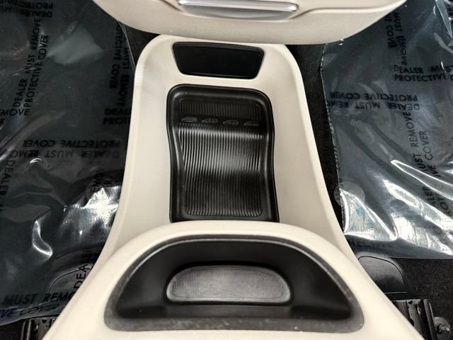 Used 2022 Chrysler Pacifica Touring-L FWD image 39