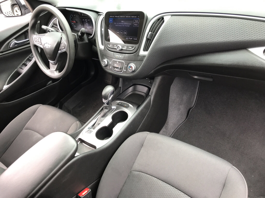 Used 2024 Chevrolet Malibu LS w/ Driver Confidence Package FWD image 11