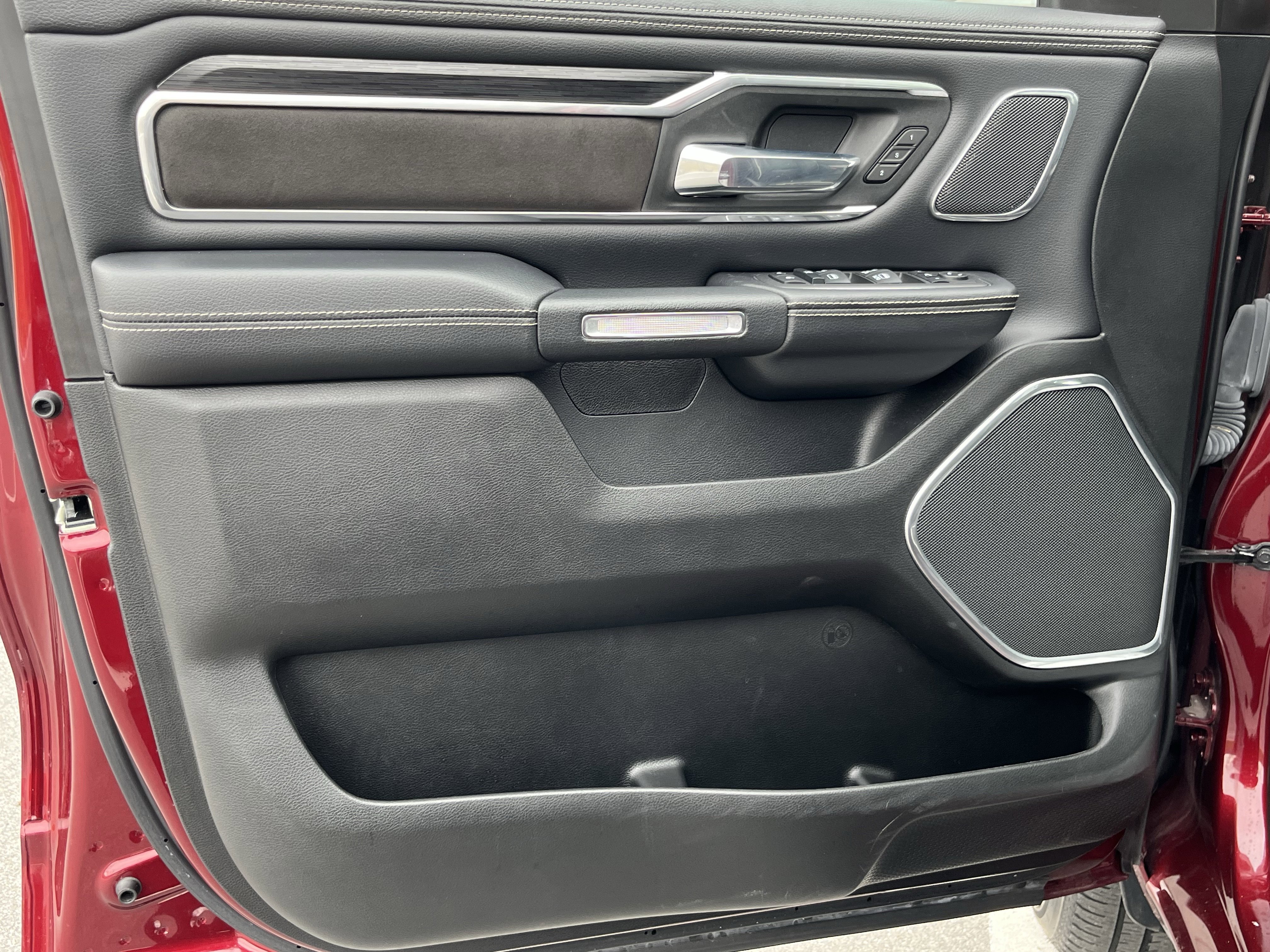 Used 2023 RAM 1500 Laramie image 17