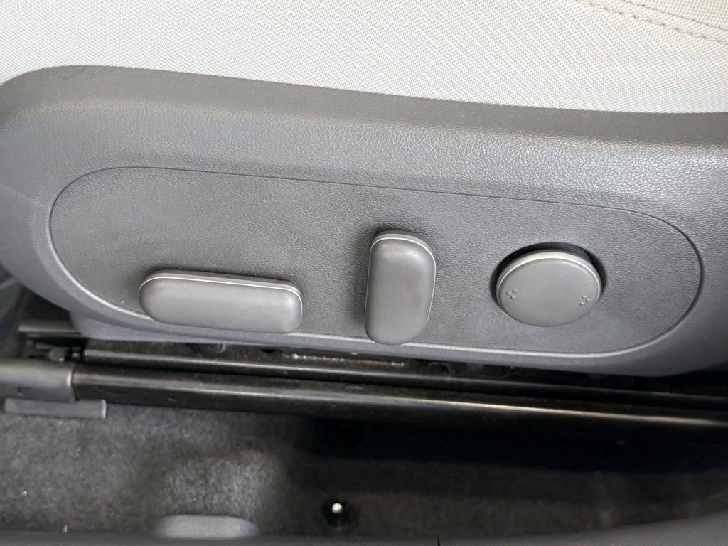 Used 2024 Hyundai Kona SEL image 24