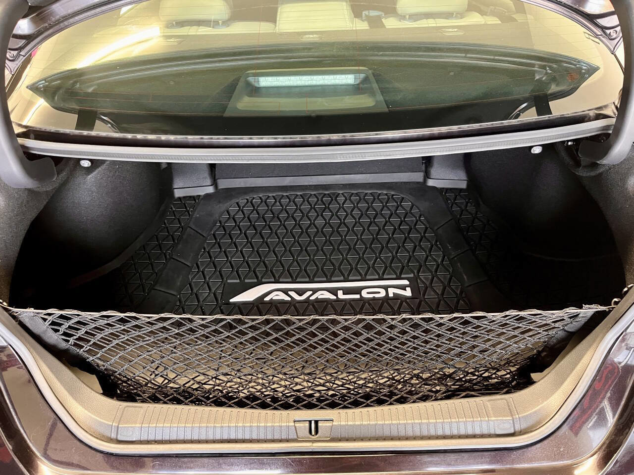 Used 2019 Toyota Avalon XLE w/ Moonroof Package image 19