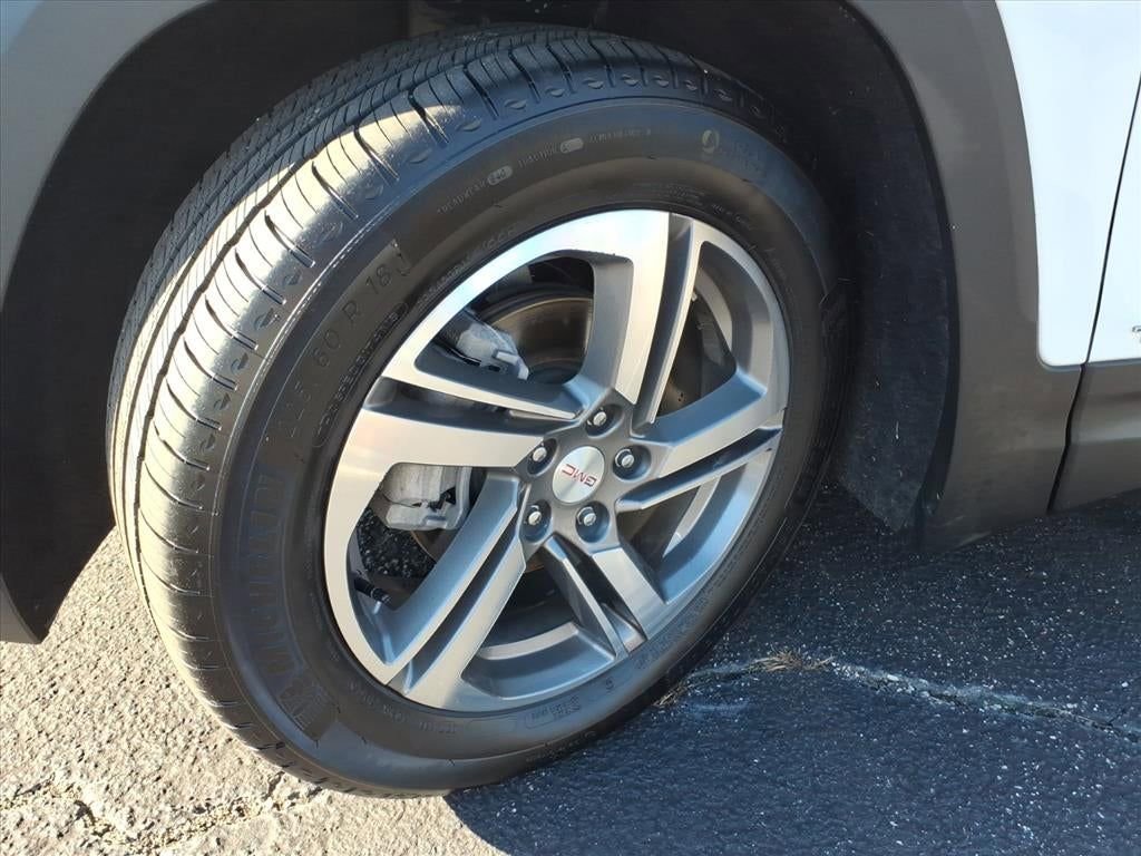 Used 2021 GMC Terrain SLT w/ LPO, Floor Liner Package image 9