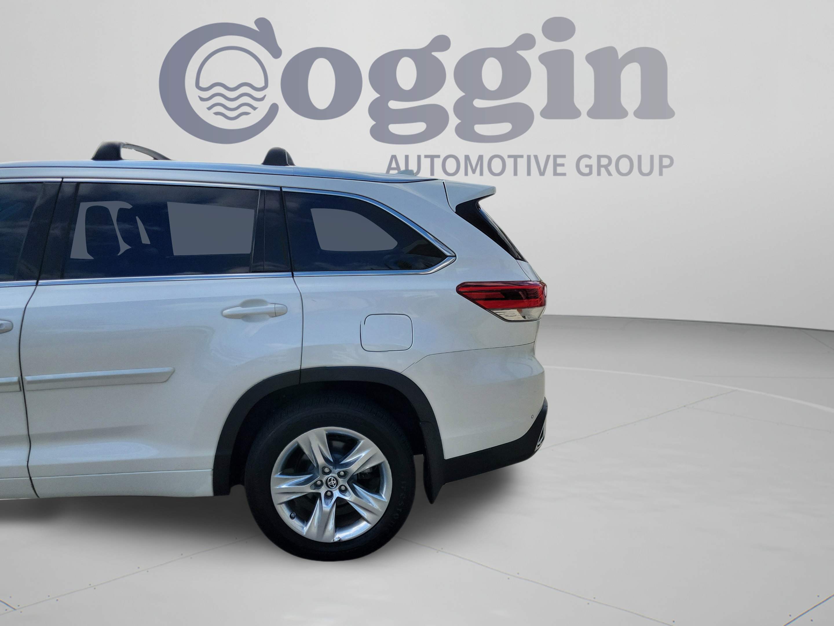 Used 2017 Toyota Highlander Limited w/ Protection Package #3 AWD/4WD image 31