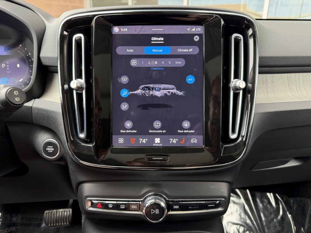 Used 2023 Volvo XC40 B5 Plus w/ Driver Assist Package AWD/4WD image 21