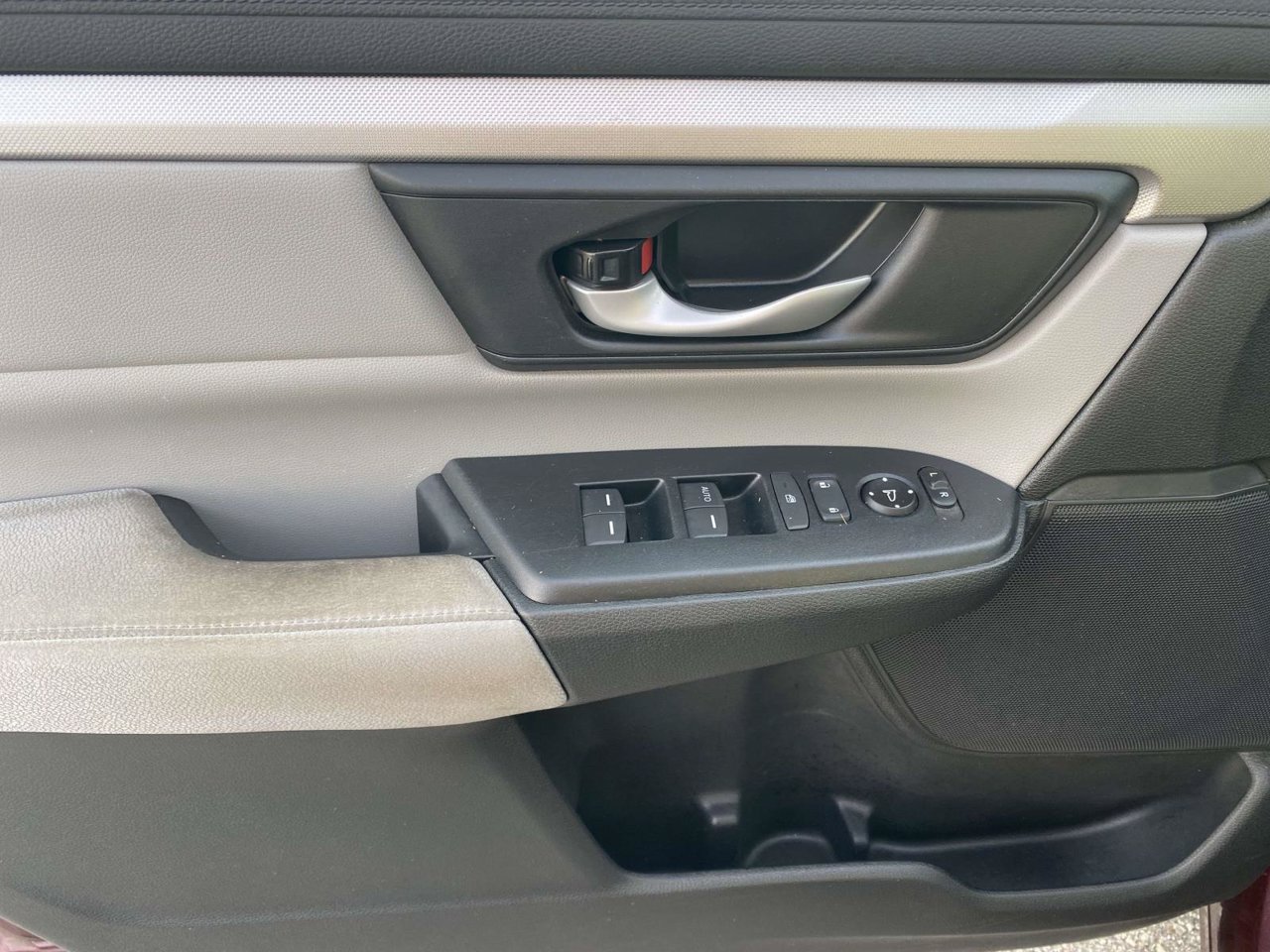Used 2018 Honda CR-V LX image 26