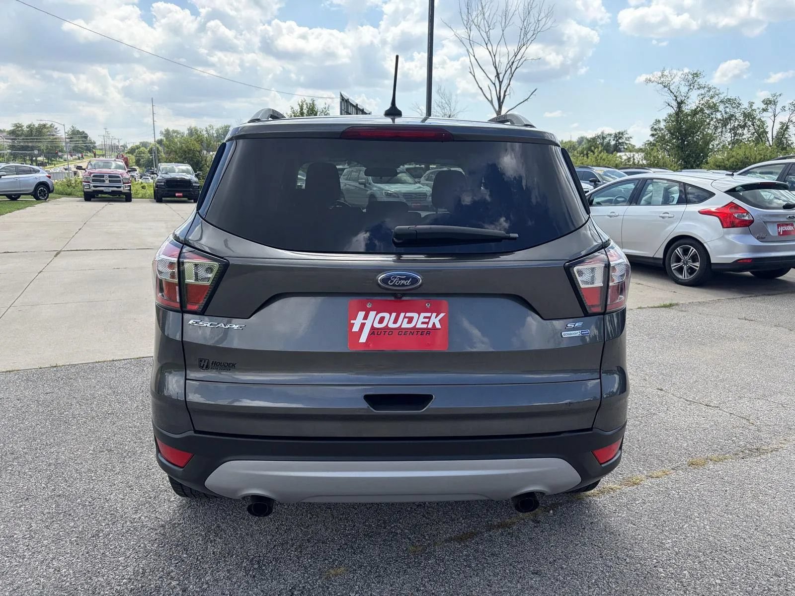 Used 2018 Ford Escape SE w/ SE Sync 3 Package AWD/4WD image 7