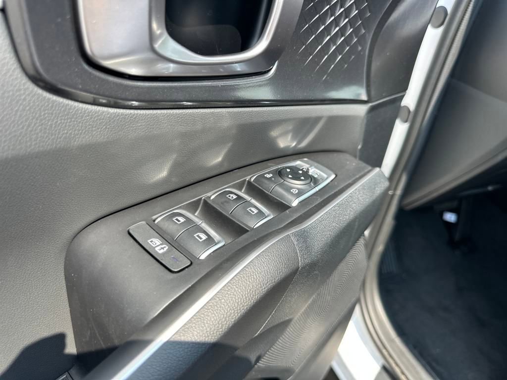 New 2025 Kia Sorento S image 11