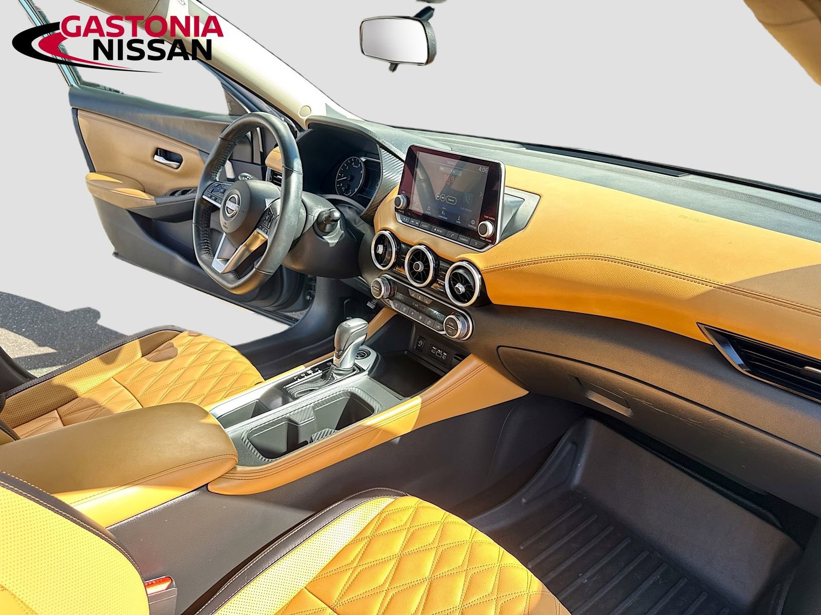 Used 2024 Nissan Sentra SV w/ SV Premium Package image 39