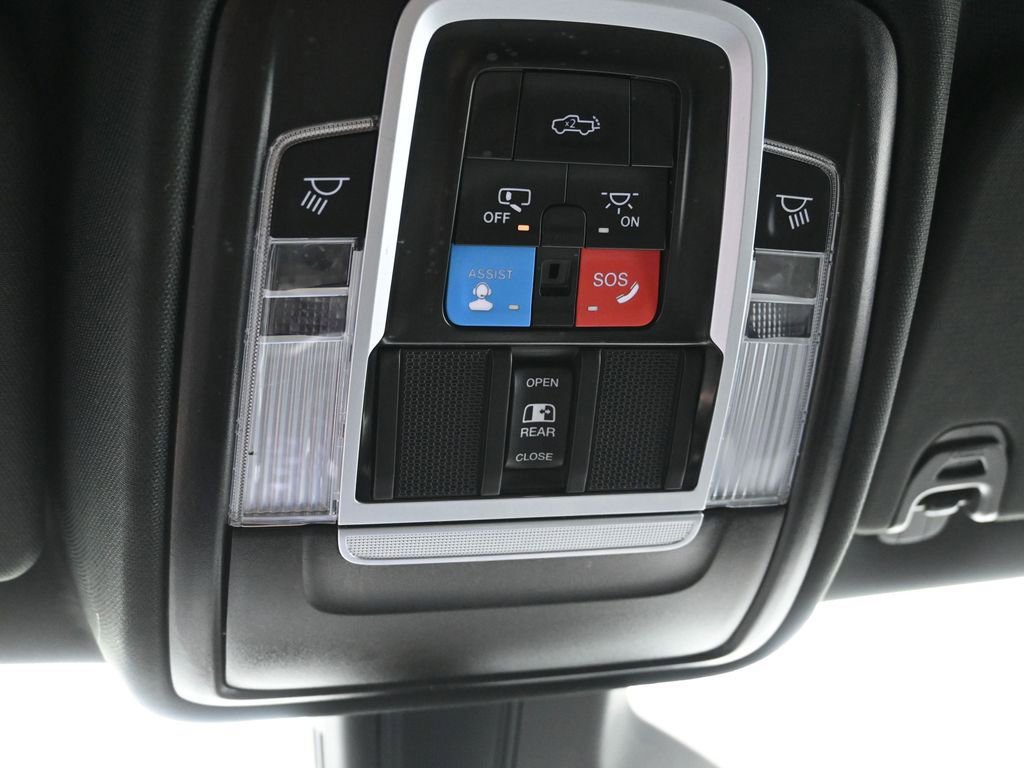 Used 2025 RAM 1500 Big Horn image 24