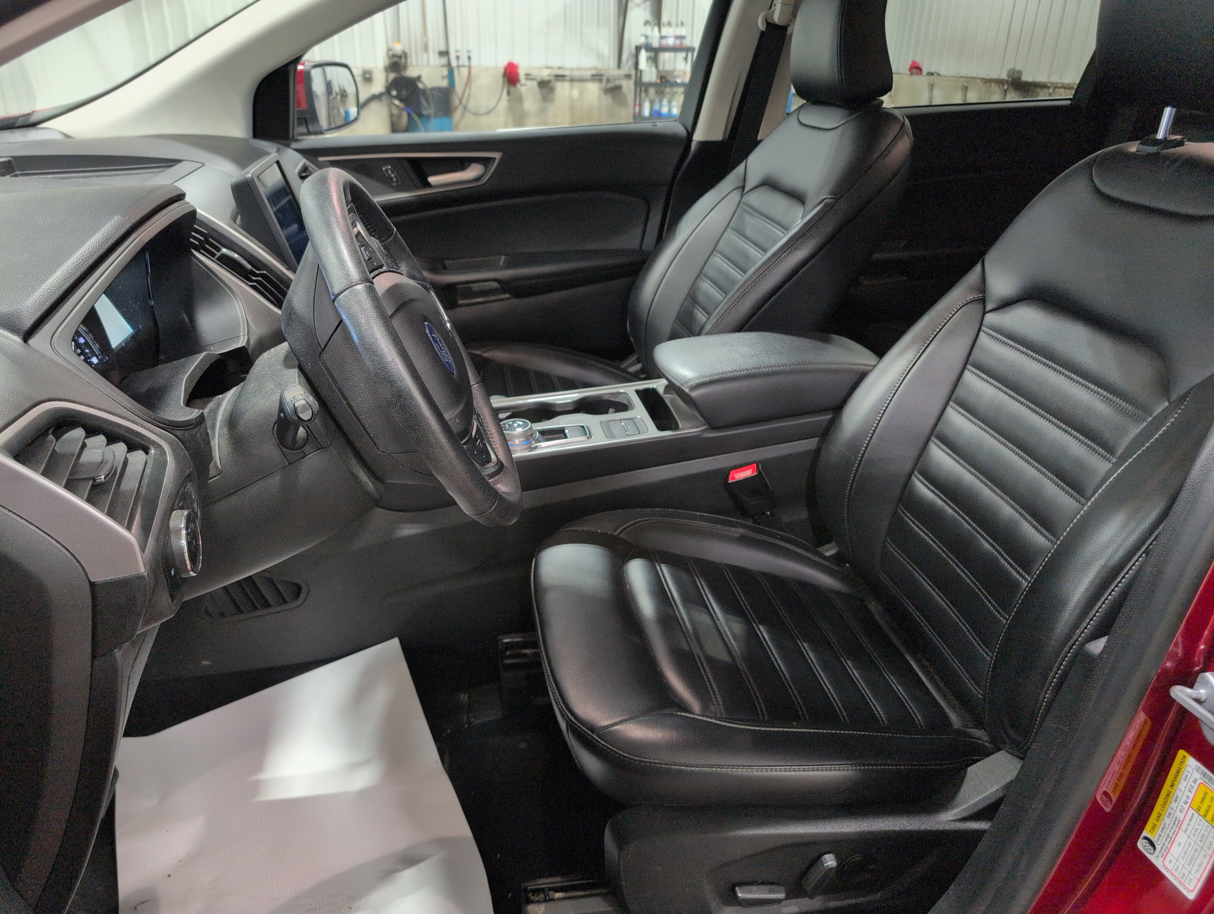 Used 2023 Ford Edge SEL w/ Convenience Package AWD/4WD image 9